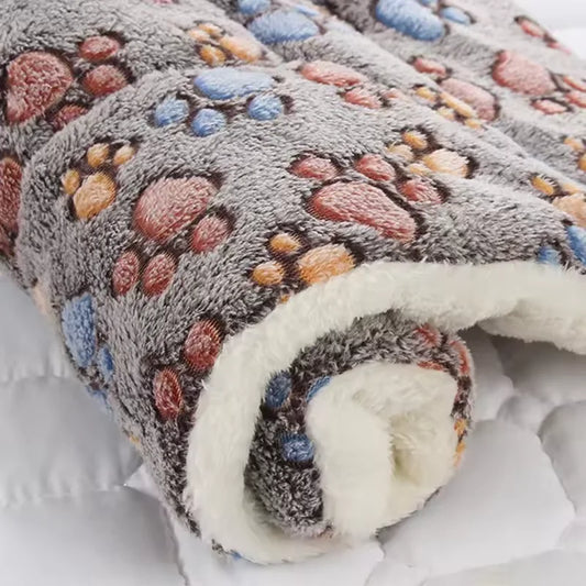 Flannel Thickened Dog Bed Mat Soft Pet Sleeping Mat for Dogs Cats Winter Warm Pet Blanket Fleece Pet Sleeping Mat Dog Bed Cat